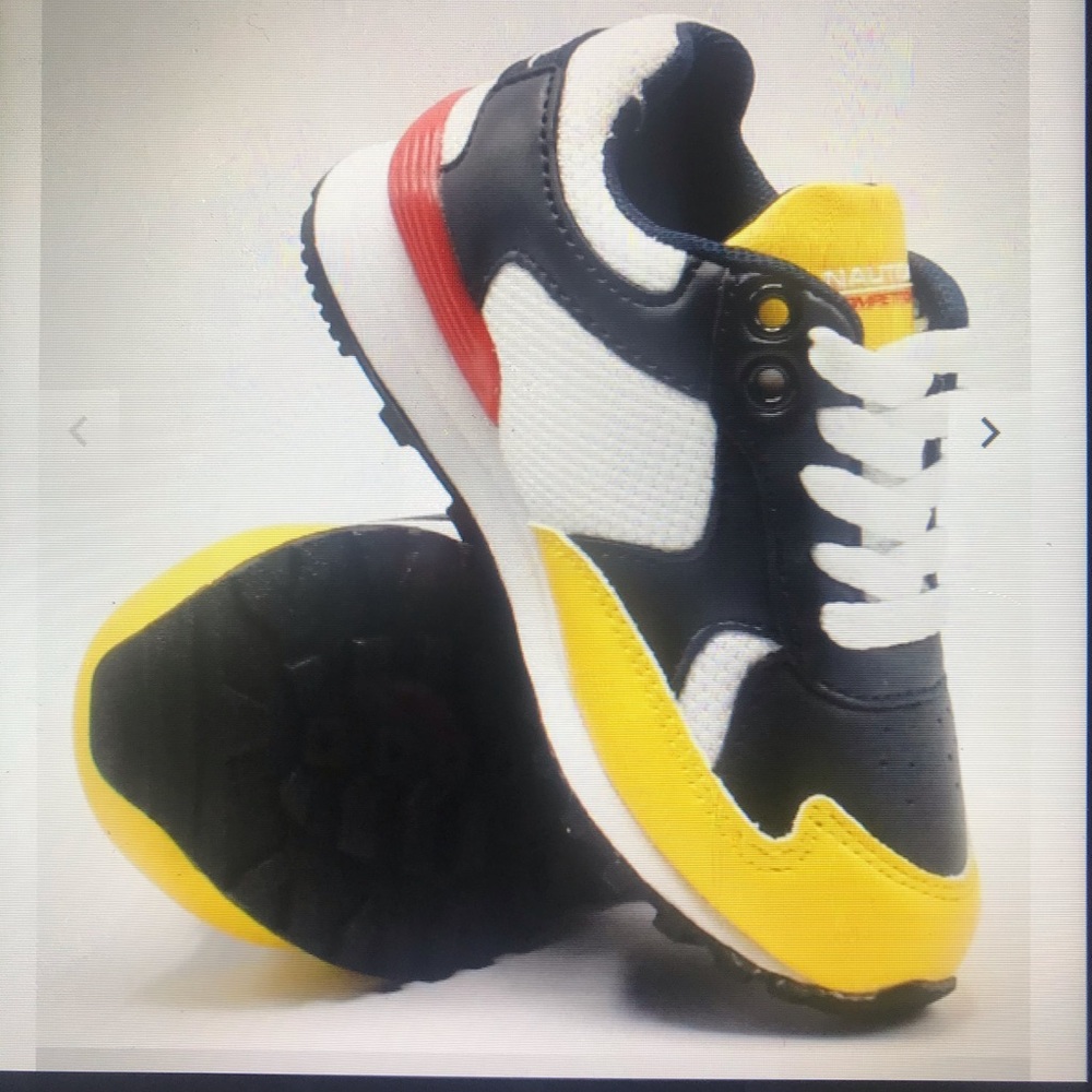 Shose - Picture 2 of 7
